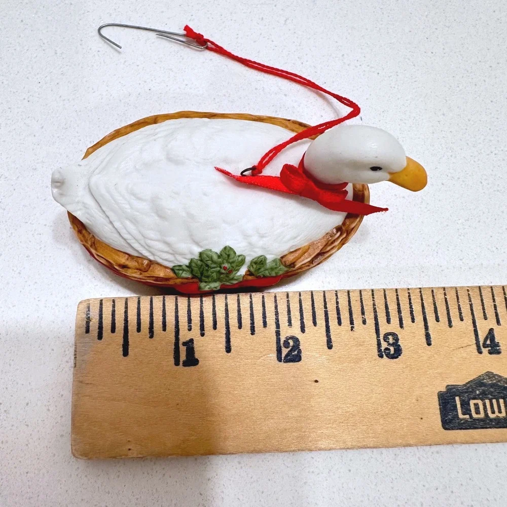 Schmid Gordon Fraser 1985 Set-2 Vintage Christmas‎ Ornament Duck in Basket White